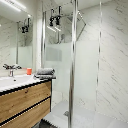 Appartamento Rénové à Neuf Avec Vue Imprenable Sur La Baie Des Sables D Olonne 6 Pers